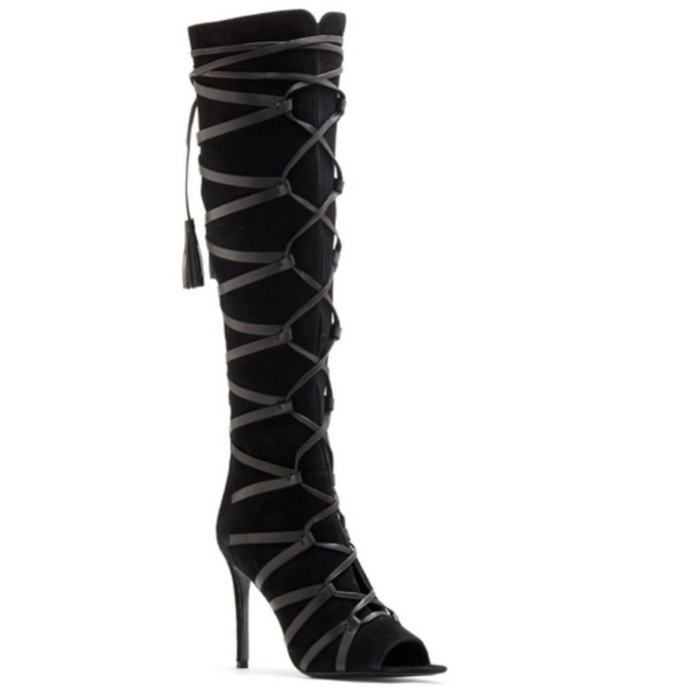 NWT Vince Camuto Maddy Laced Boots Black Suede